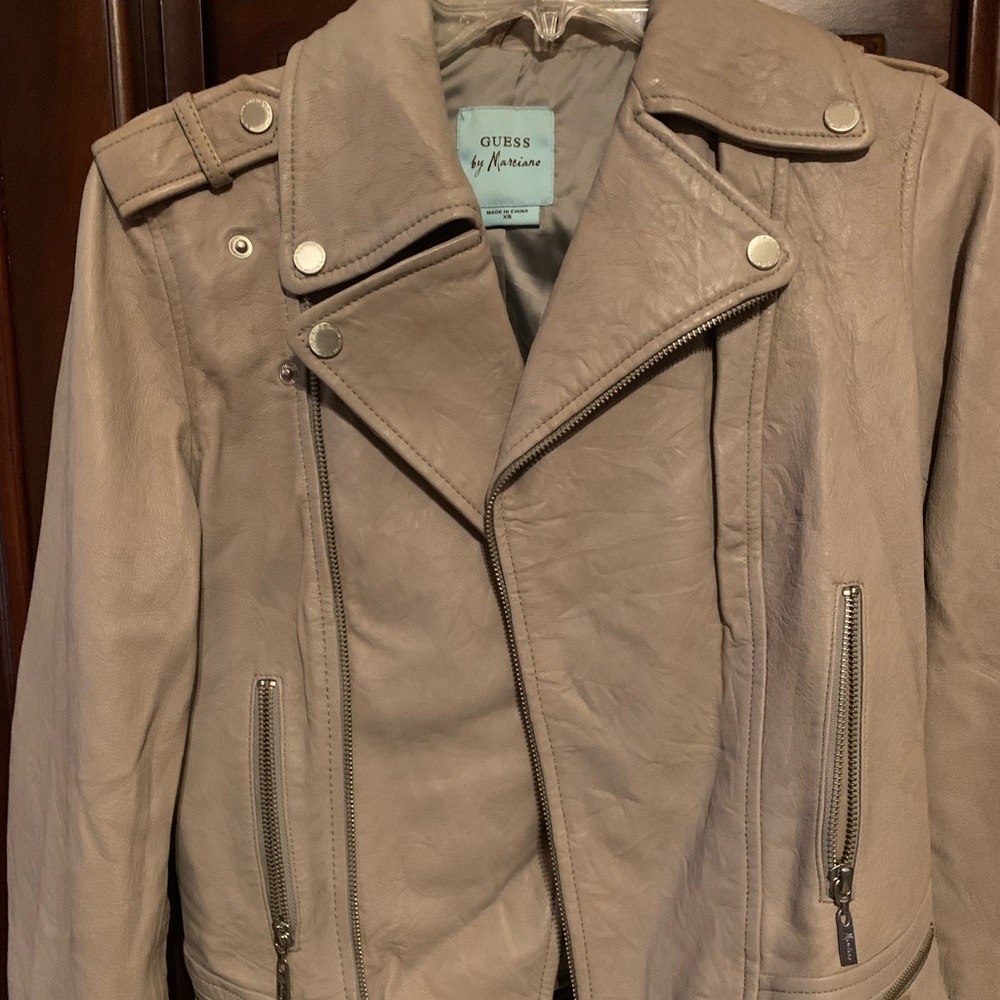 Guess by  Marciano